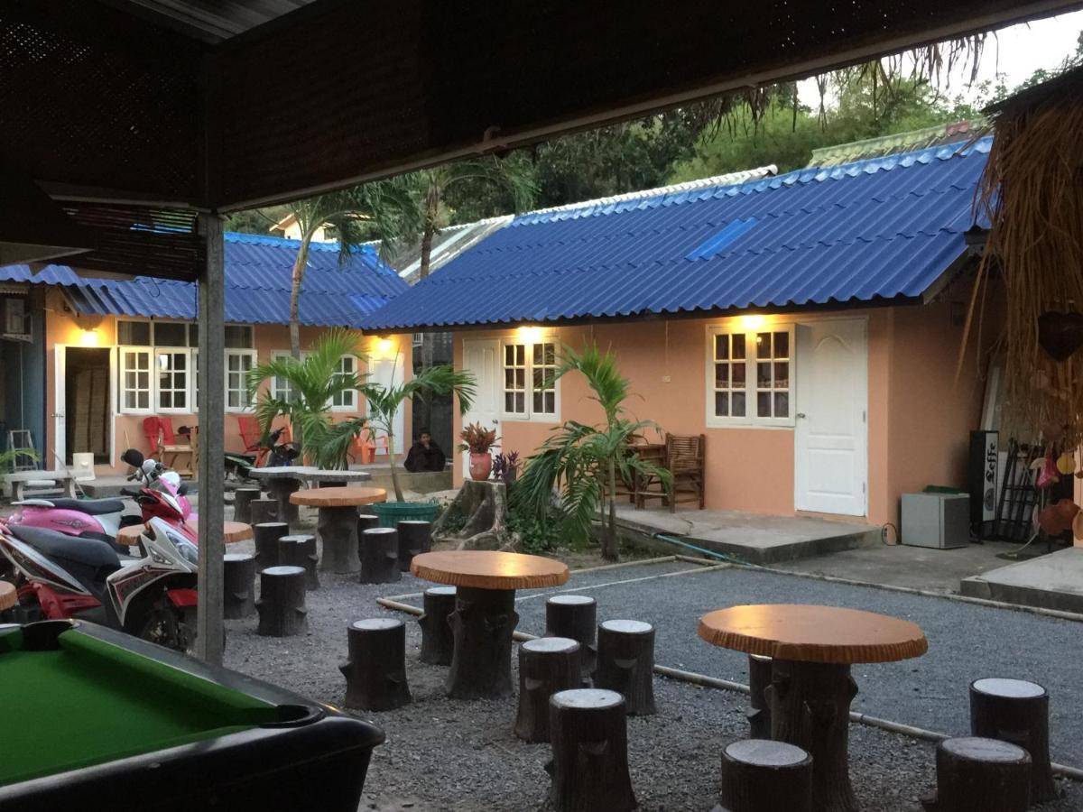 Harry'S Beach Club Ban Phe Exterior foto